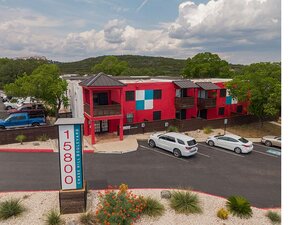 Sky Vue Apartments in San Antonio | Exterior Overview