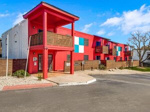 Sky Vue Apartments in San Antonio | Leasing Office