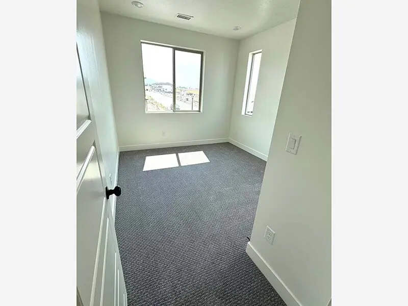 Carpted Bedrooms | Slatewood Townhomes