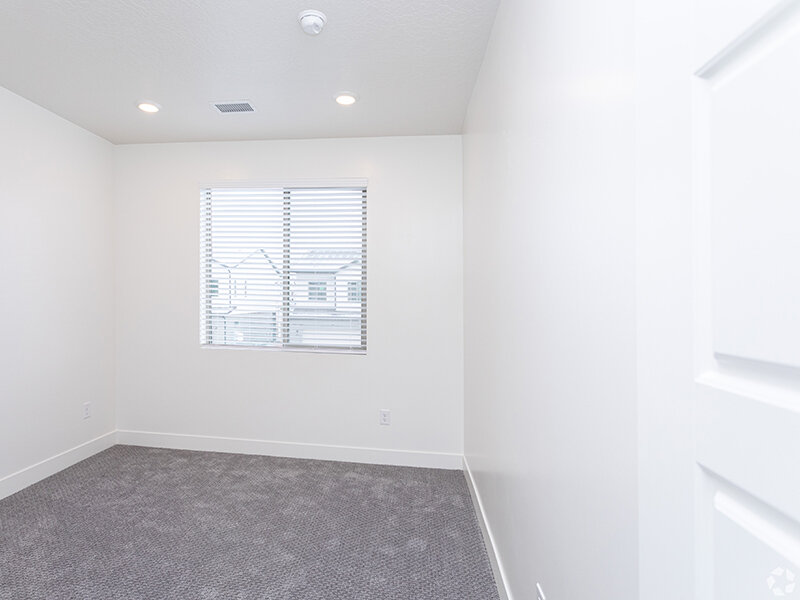 Large Rooms | Slatewood Townhomes in Tooele, UT