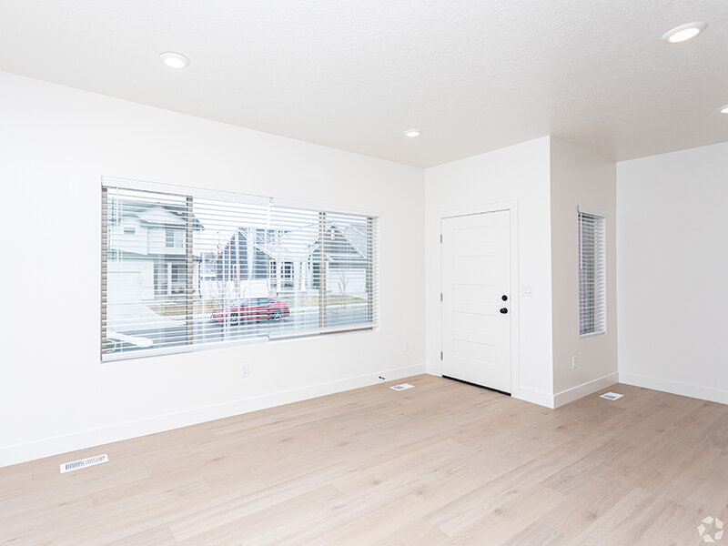 Front Room | Slatewood Townhomes in Tooele, UT