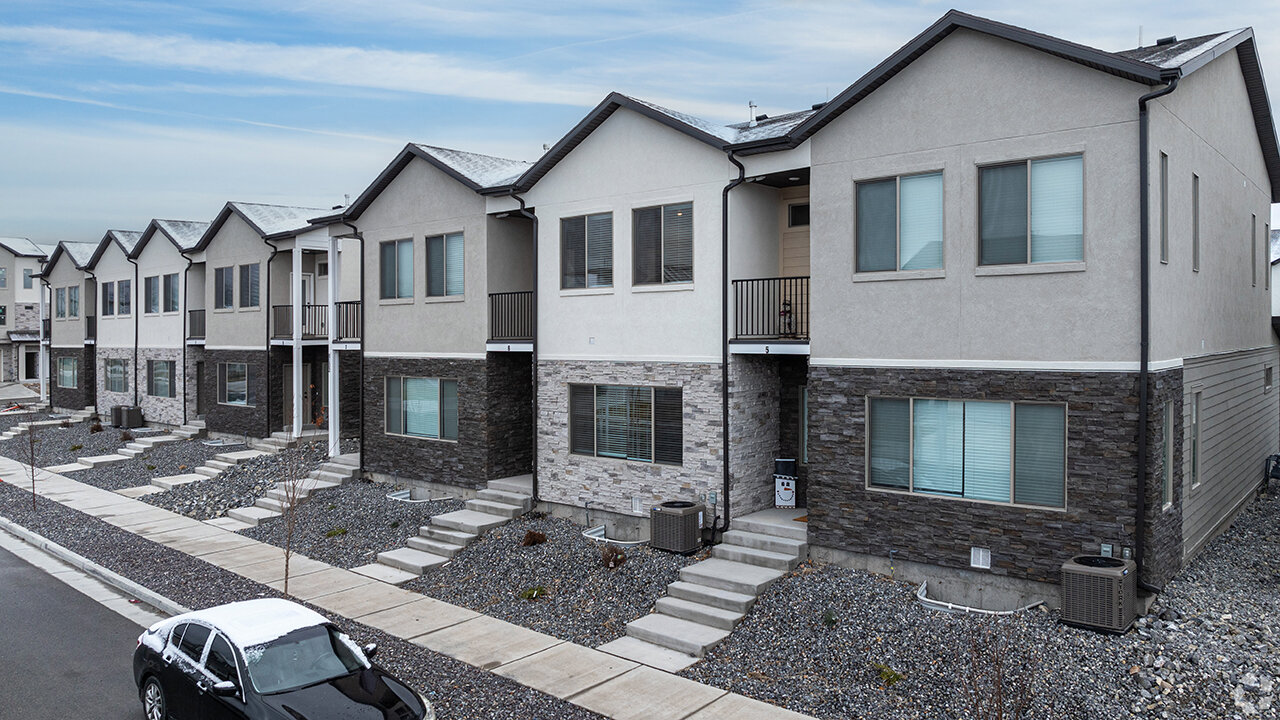 Slatewood Townhomes Neighborhood