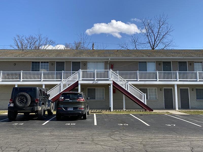 Building Exterior | One Somerset Apartments