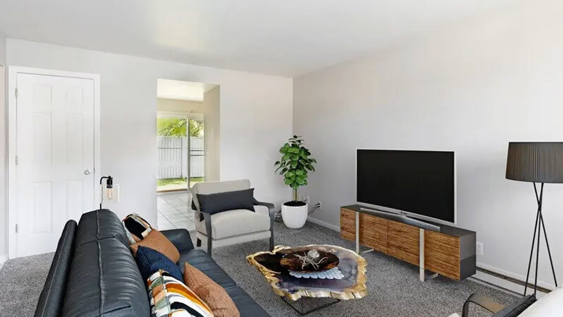 One Somerset Apartments Amenities