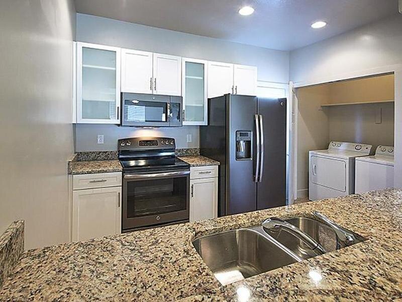 Kitchen | South Ridge Apts in South Jordan, UT