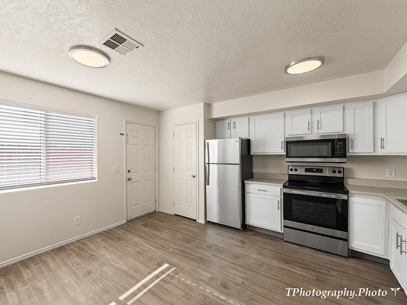 Kitchen and Dining Area | Sunridge Apartments