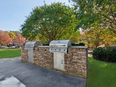 BBQ Grills | Terrace Oaks