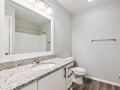 Bathroom | Terrace Oaks