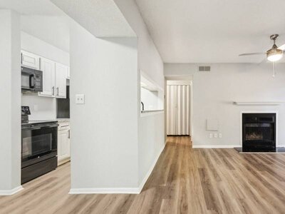 Living Room & Kitchen | Terrace Oaks