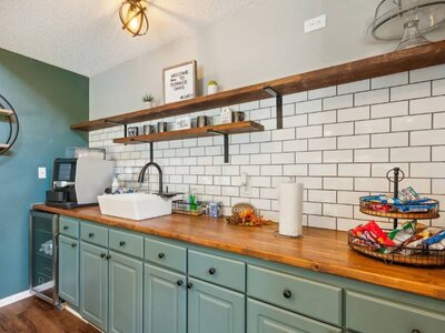 Community Kitchen | Terrace Oaks