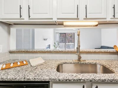 Kitchen | Terrace Oaks