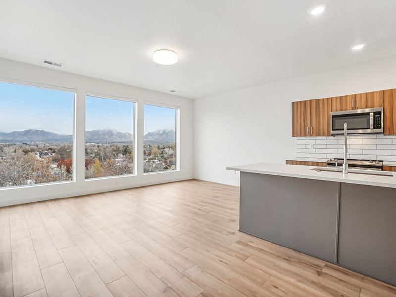 Living Area with Panoramic Windows | The Vine