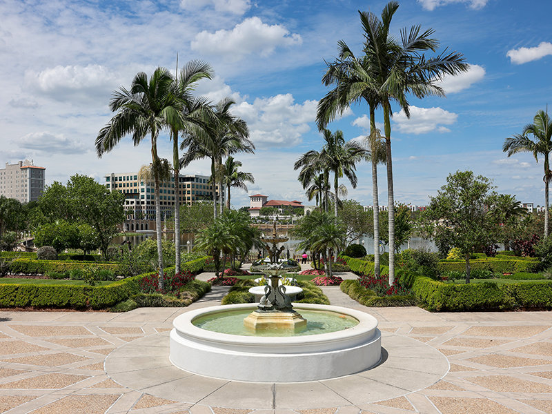 Hollis Gardens