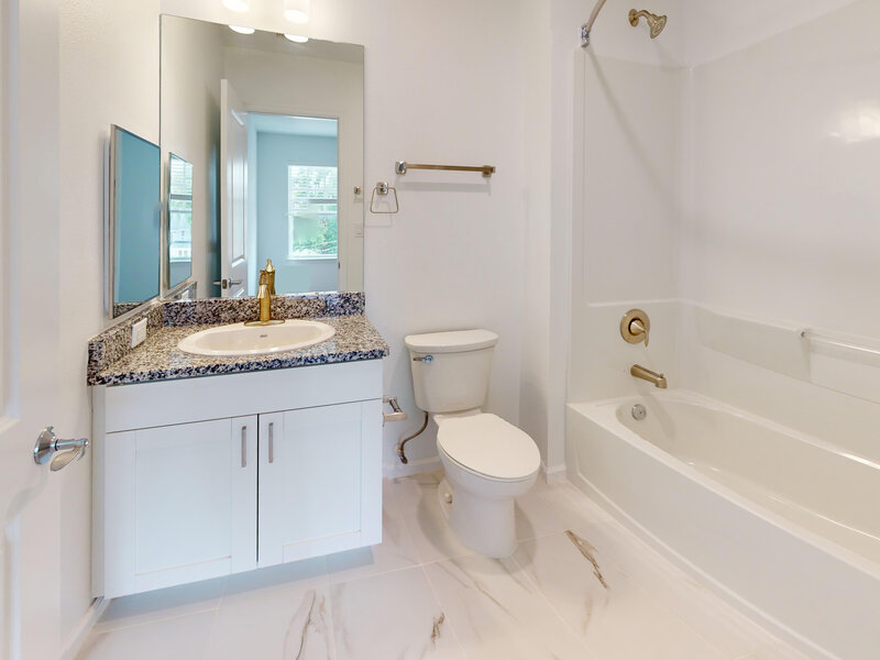 Bathroom | 2 Bedroom | Valencia at the Park