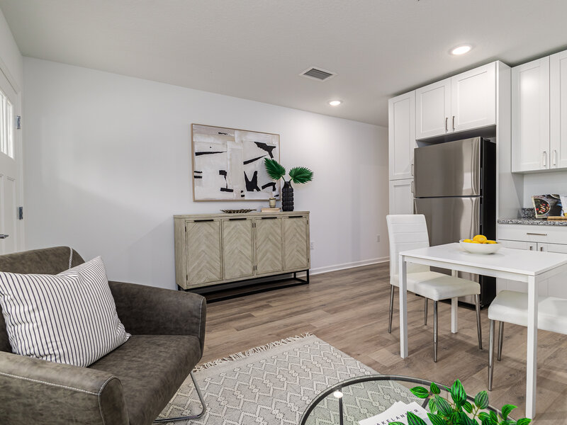 Front Room | 1 Bedroom Apartment | Valencia at the Park