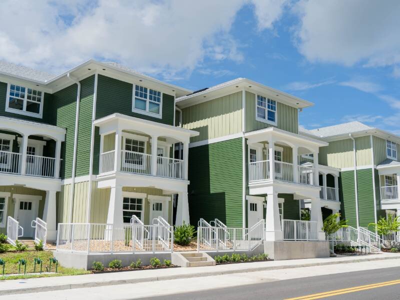 Apartments Near Me | Valencia at the Park