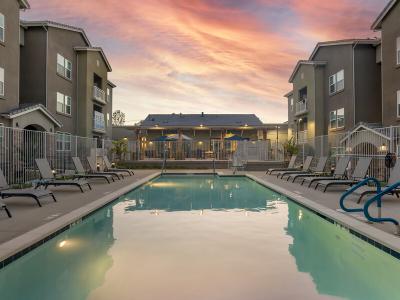 Pool at Sunset | Vela Apartments