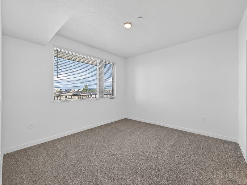 Large Bedrooms | Three Bedroom | Village Apartments
