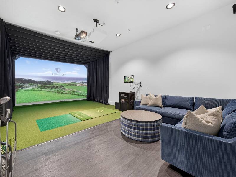 Golf Simulator | Village Apartments
