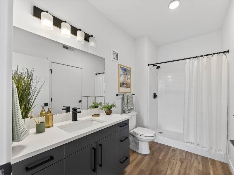 Full Bathroom | Two Bedroom | Village Apartments