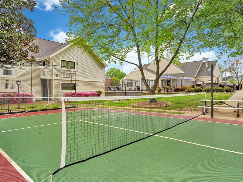 Tennis Court | Vivo Apartments in Winston Salem, NC