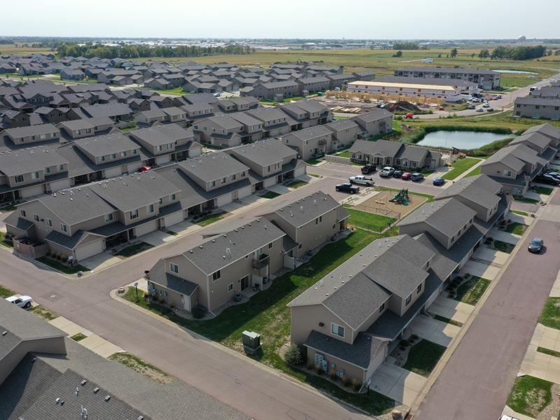 Townhomes with Grass | West Pointe Commons Townhomes in Sioux Falls, SD