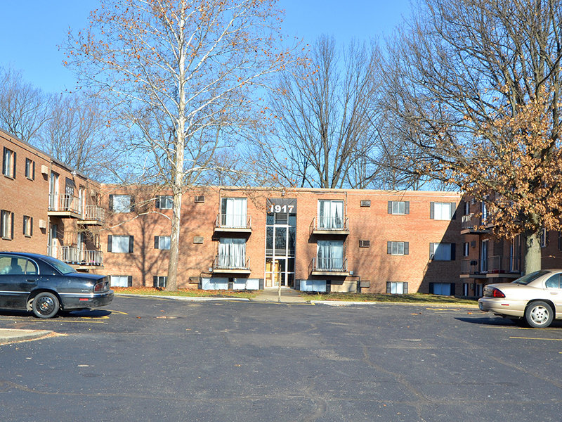 Apartments Near Me | Wyoming Crossing Apartments